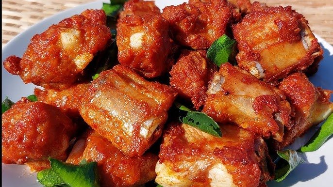 L-6 ທອດດູກຂ້າງໝູ Deep fried Pork spare ribs 돼지갈비튀김